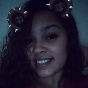 Meet your Posher, Victoria